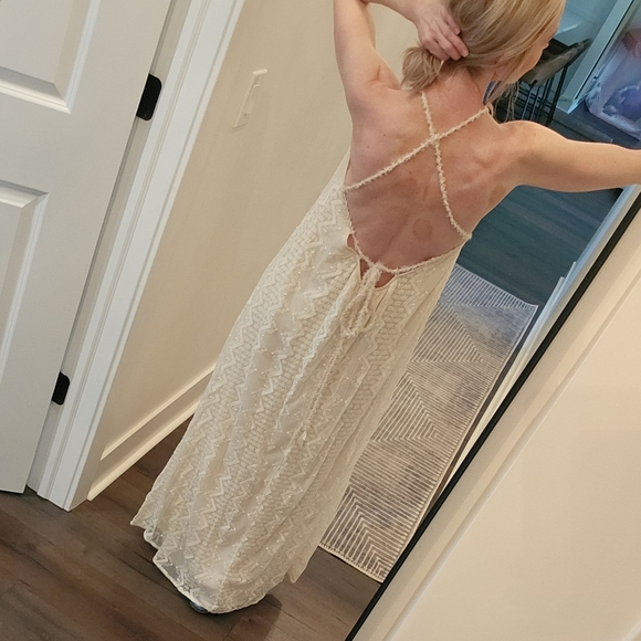 Everleigh Cream Lace Maxi Dress - Picture 4 of 16